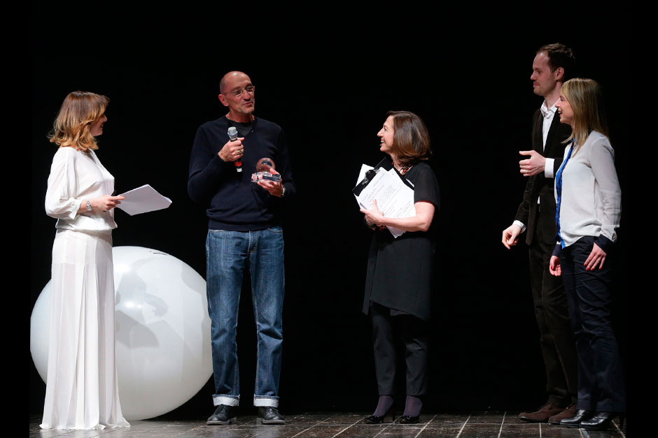 Rodolfo Dordoni winner designer of bedding category, among Paola Maugeri and Livia Peraldo Matton. On the right Aleksey Dorozhkin - ELLE decoration Russia with Sarah Nosrati for Cassina © Canio Romaniello Olycom