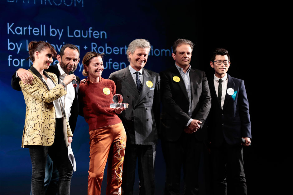 Ludovica and Roberto Palomba, designers, among Paola Maugeri and Claudio Luti for Kartell. On the right Alberto Mangras for Laufen and Leon Sun, editors in chief at ELLE deocration China © Stefano Pavesi - Fabio Iona