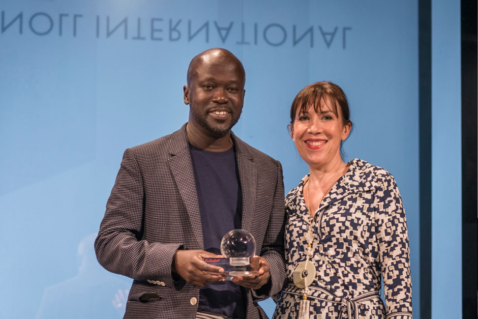 David Adjaye, designer, and Sylvie DE CHIRÉE, editor in chief at ELLE DECORATION France © Valentina Sommariva