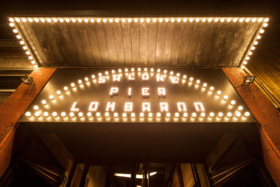 Entrance of Teatro Franco Parenti, Milan © VALENTINA SOMMARIVA